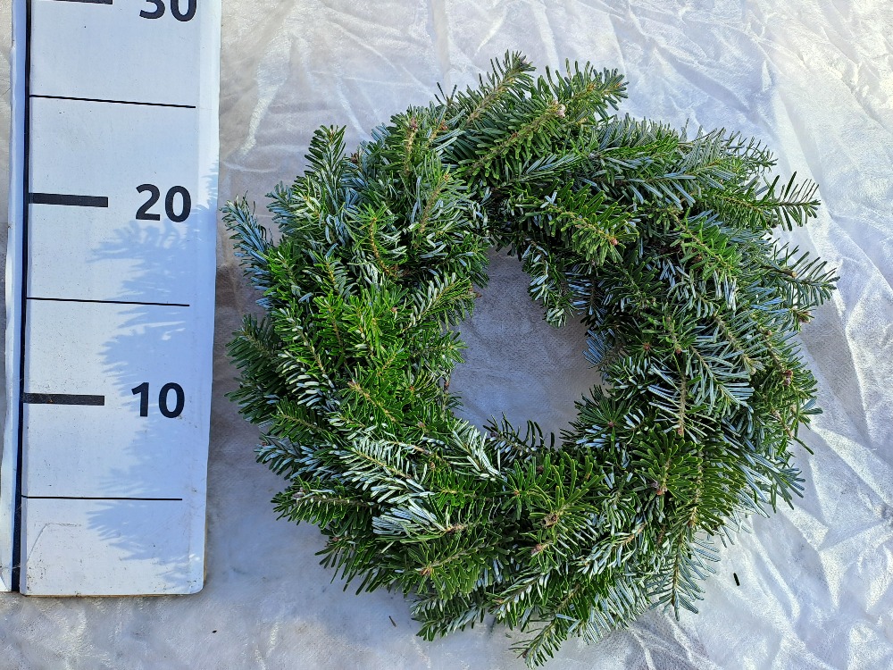 Věnec jedlový 25/30cm