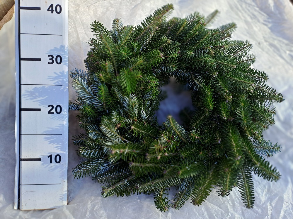 Věnec jedlový 35/40cm